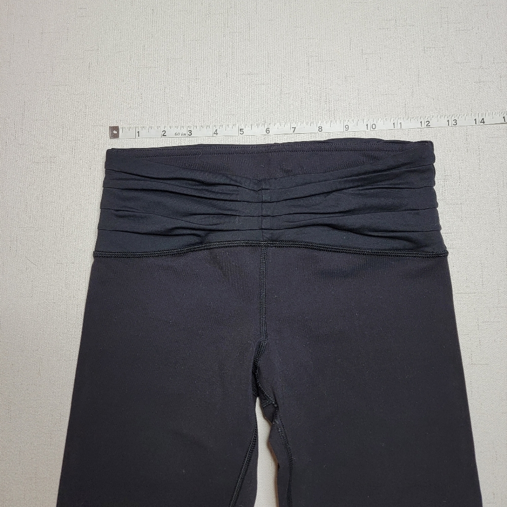 Lululemon Ruched Crop Legging - Picture 3 of 9